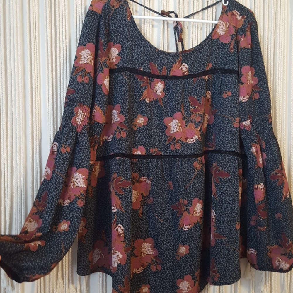 Floral top